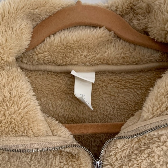 H & M Oh so cozy and soft as a teddy bear half zip. Size medium - Picture 4 of 7